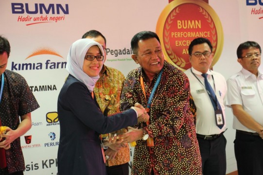 Perum Jamkrindo Raih BUMN Performance Excellence Award 2017