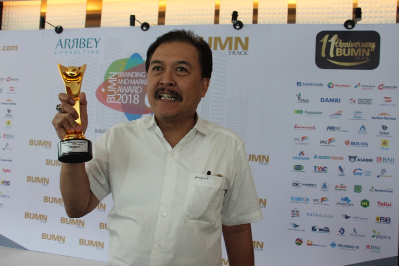 Perum Jamkrindo Raih Penghargaan The Best Marketing 2018