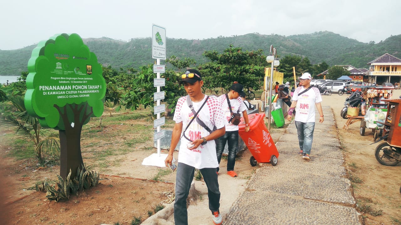 Jamkrindo Sukses Laksanakan Kampanye Bersih Sampah Plastik Di Ciletuh