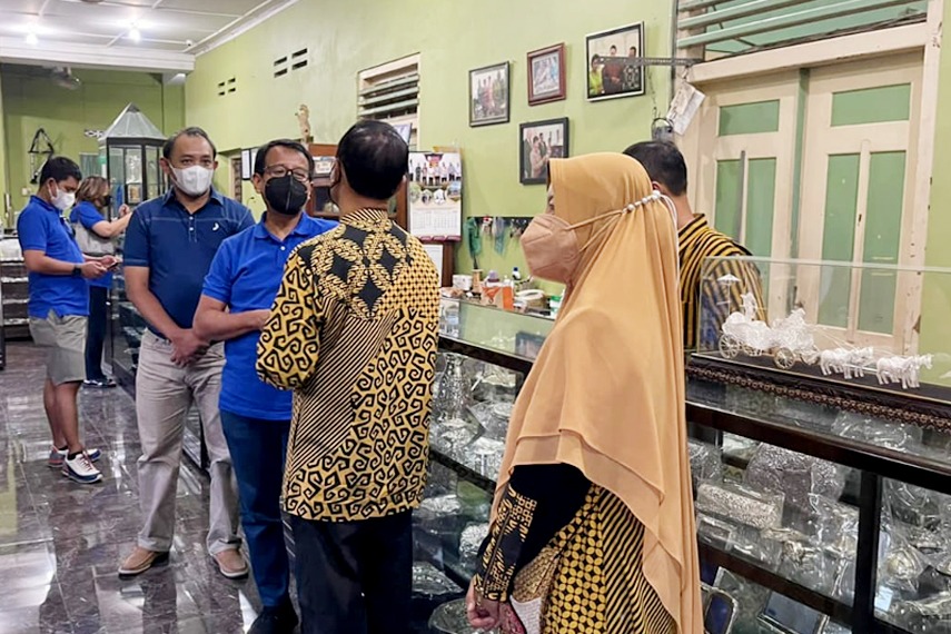 Jamkrindo Dukung Pengembangan Kerajinan Perak di Yogyakarta