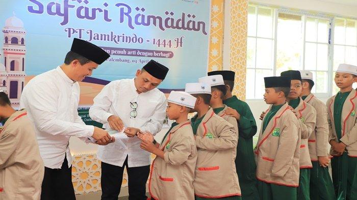PT Jamkrindo Lakukan Safari Ramadhan dan Kegiatan Sosial di Palembang
